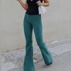Rue21 Women's Emerald Corduroy Velvet Flare Legs Pants, size L